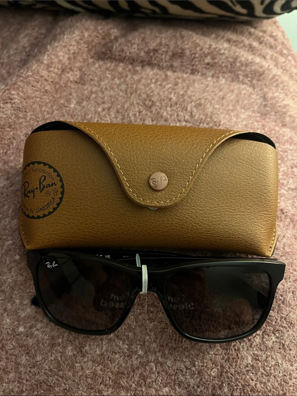 Ray Ban Black Sunglasses with case-NEW